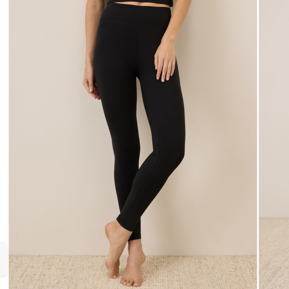 Women's Black yummie Leggings size small